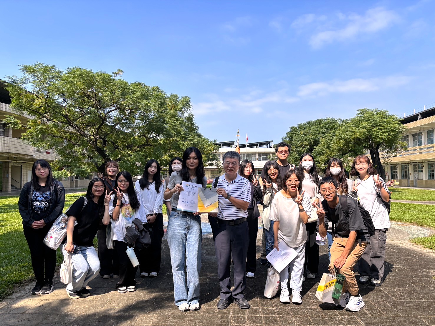 114-1教學實習課程(屏東縣長興國小參訪)-舒緒緯師